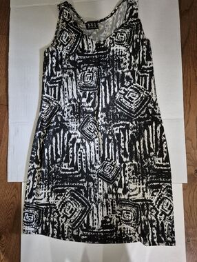 Black & White Summer Patterned Sleeveless Dress